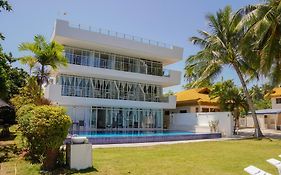 Bohol South Beach Hotel